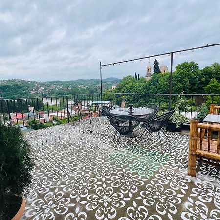 Green Flower Hotel Кутаїсі Екстер'єр фото