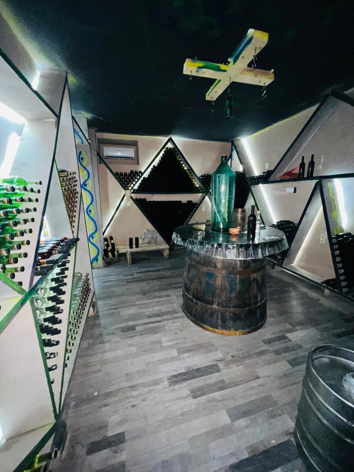 Green Flower Hotel Кутаїсі Екстер'єр фото