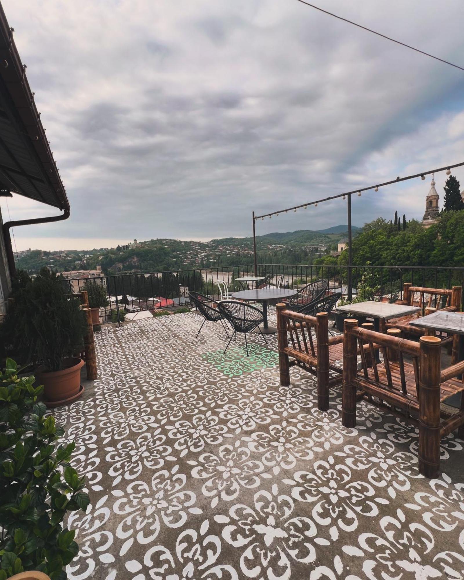 Green Flower Hotel Кутаїсі Екстер'єр фото